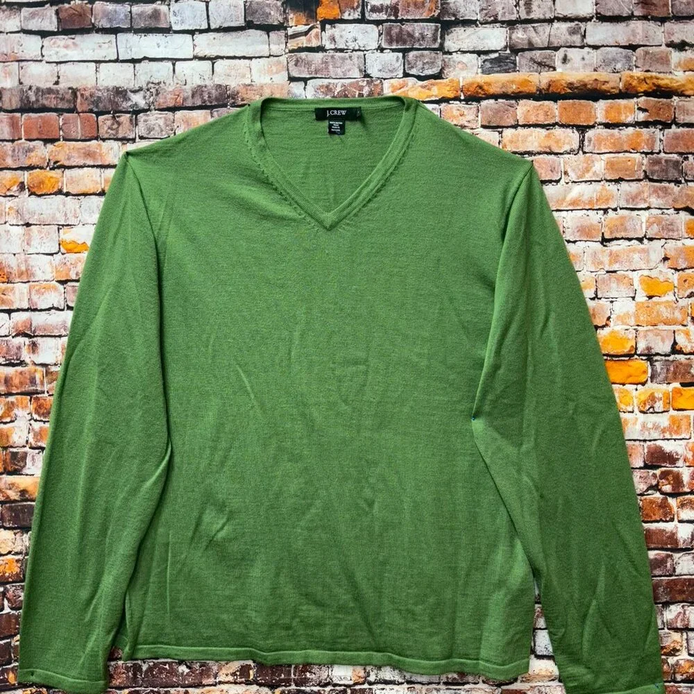 J. Crew Merino Wool Sweater in Green V-neck Long Sleeves Men Sz Large